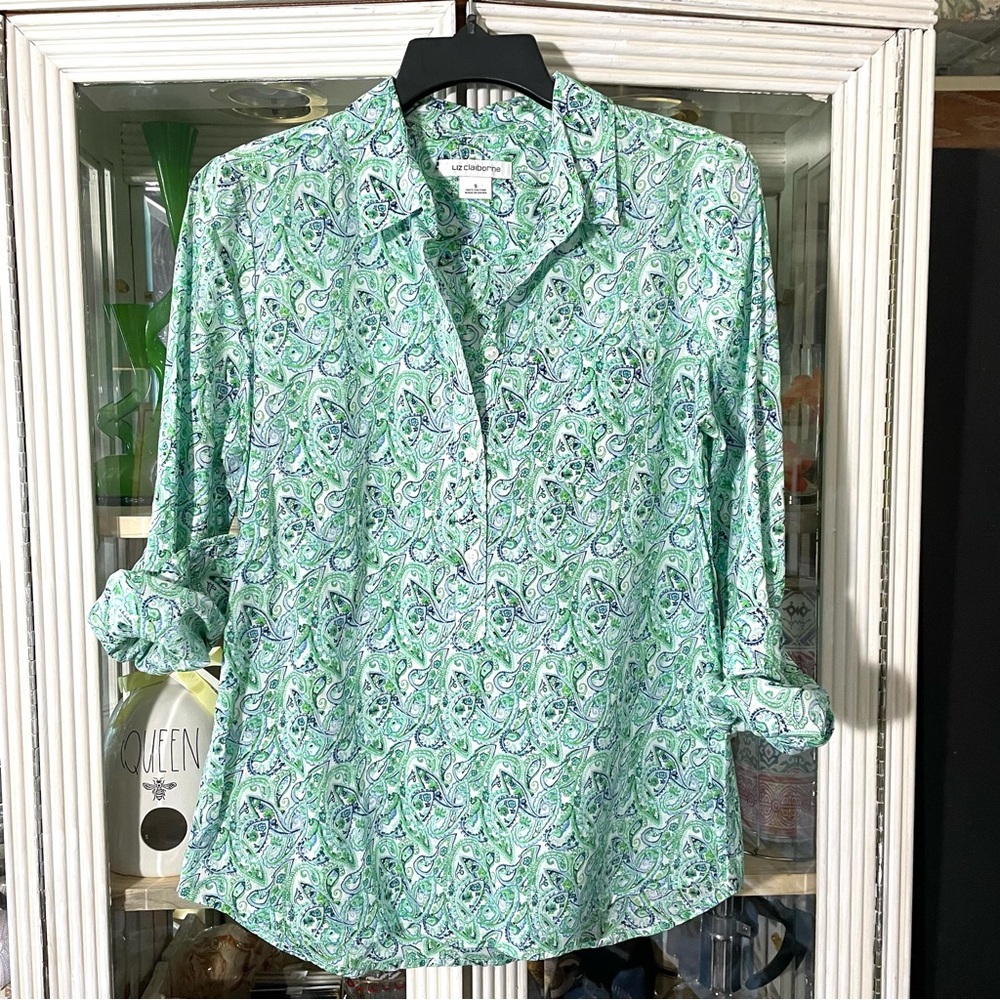 liz claiborne blouse green & white cotton paisley Small